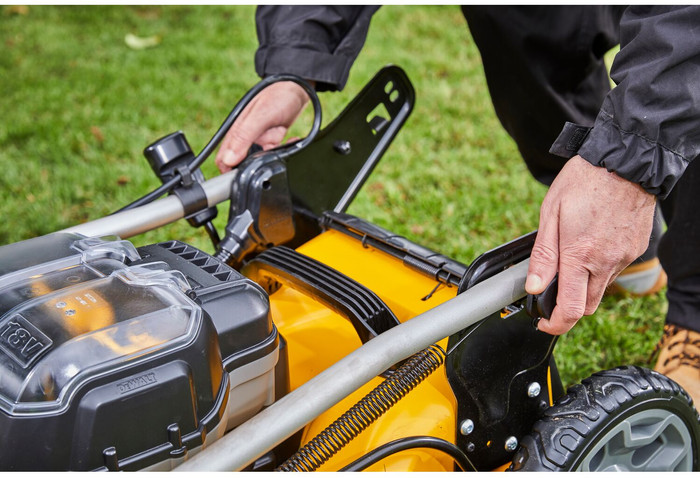 DeWalt DCMW564P2-QW produit à l'usage