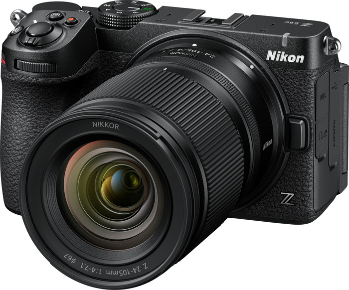 Nikon Z5IIC Zwart + 24-105mm f/4-7.1 rechterkant