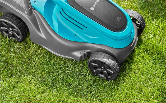 Gardena PowerMax 30/18V P4A Set product in use