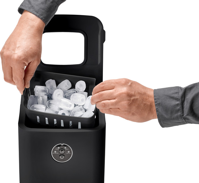 SOLIS Ice Cube Express Black product in gebruik