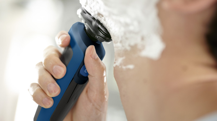 Philips Shaver Series 5000 S5466/17 product in gebruik