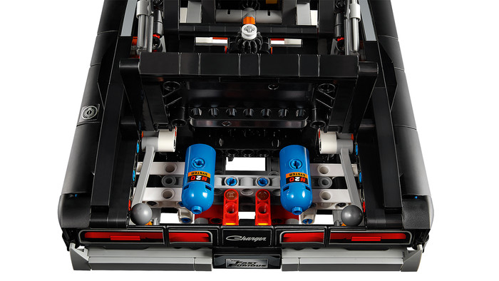 LEGO Technic - Voiture Dodge Charger R/T de Fast and Furious 42231 détail