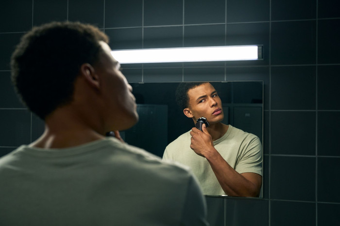 Philips Shaver Series 5000 S5884/69 product in use