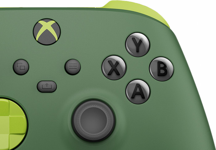 Xbox Series X and S Wireless Controller Remix Sustainable + Play and Charge Kit null