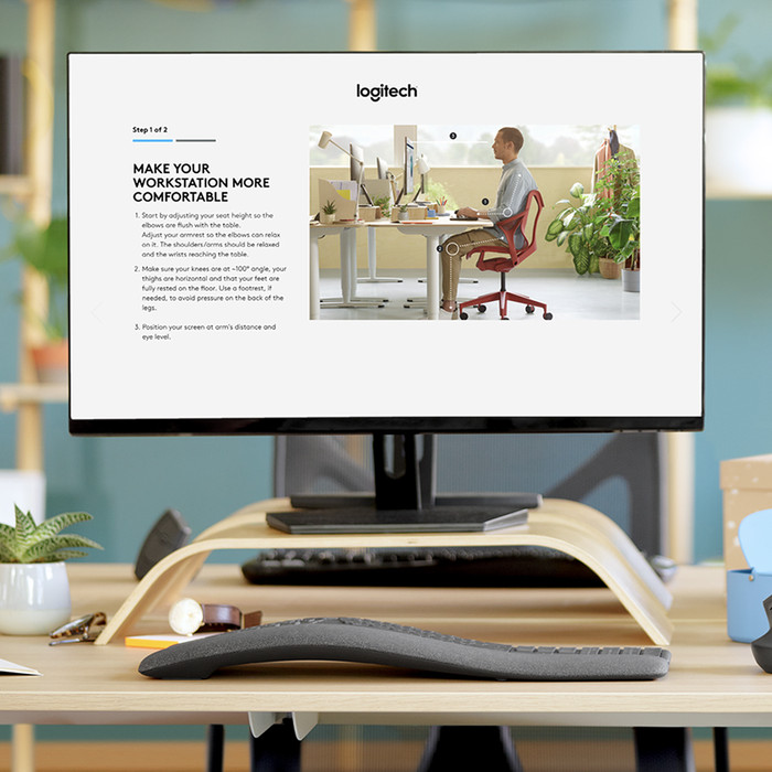 Logitech K860 Ergonomisch Draadloos Toetsenbord Azerty + Logitech MX Master 3S product in gebruik