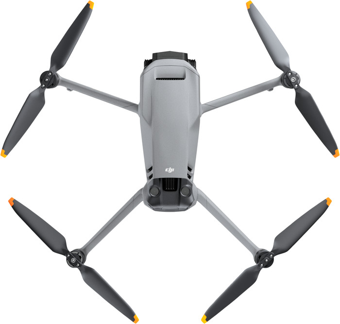 DJI Mavic 3 Pro Fly More Combo + Smart Controller top