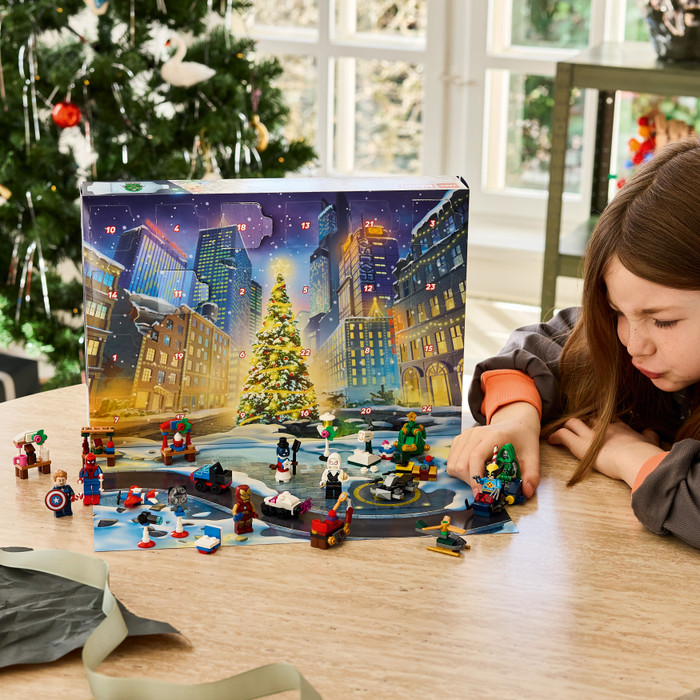 LEGO Marvel Adventskalender 2026 76340 product in gebruik