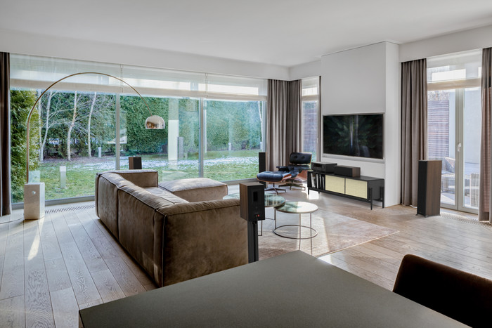 Pioneer VSX-LX505 Black product in use