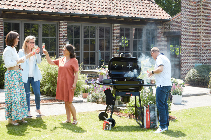 Barbecook Magnus Premium + Barbecook Premium Hoes Large product in gebruik