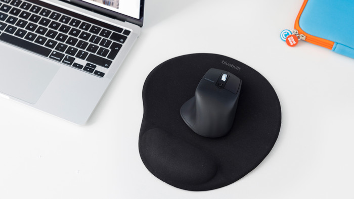 BlueBuilt Clavier Bluetooth Pro AZERTY + Imperium Souris Ergonomique Bluetooth produit à l'usage