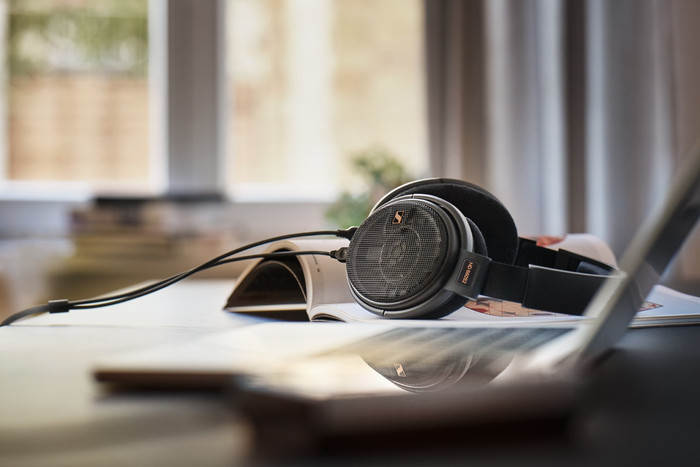 Sennheiser HD 660S2 product in use