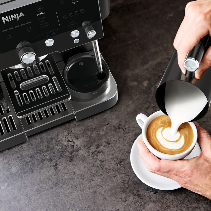 Ninja Luxe Cafe Premier ES601EUBK product in gebruik