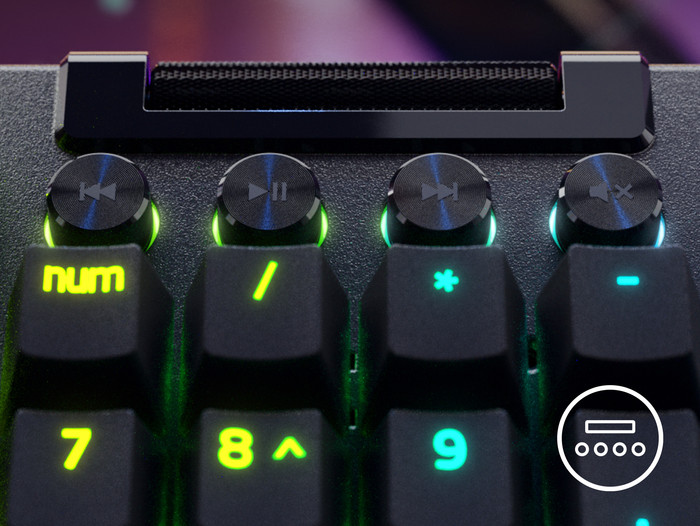 Razer BlackWidow V4 Pro QWERTY - Yellow Switch