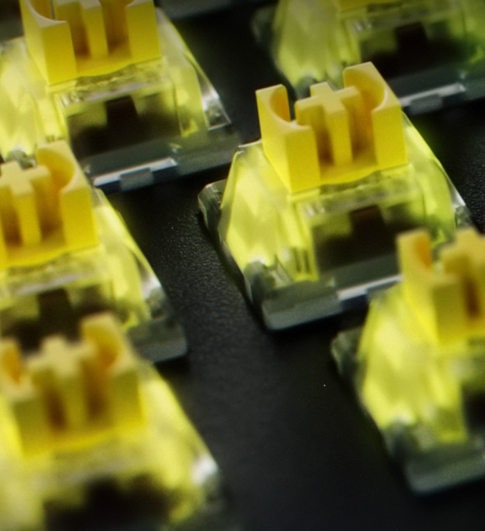 Razer BlackWidow V4 Pro QWERTY - Yellow Switch