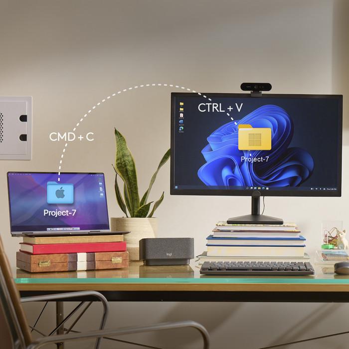 Logitech MX Anywhere 3S Compact Grijs product in gebruik