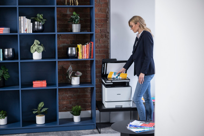 Brother MFC-L8730CDW product in gebruik