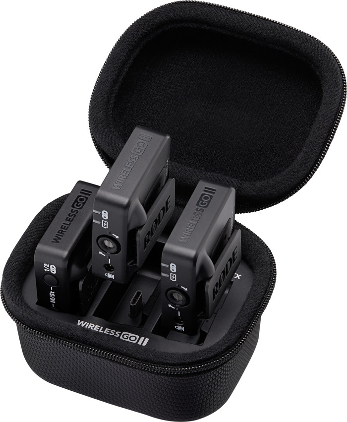 RØDE Wireless Go II Charge Case product in use