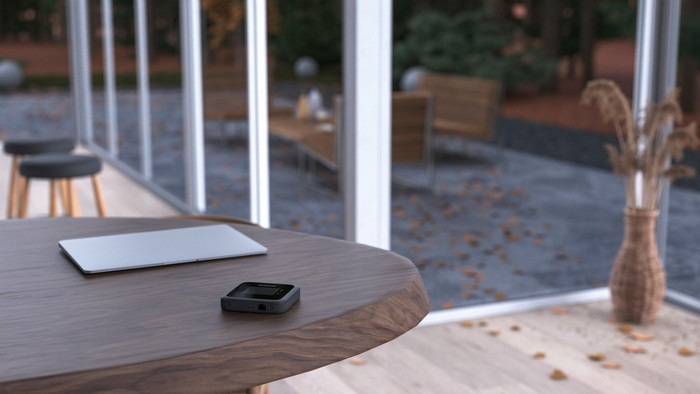 NETGEAR Nighthawk M6 product in use