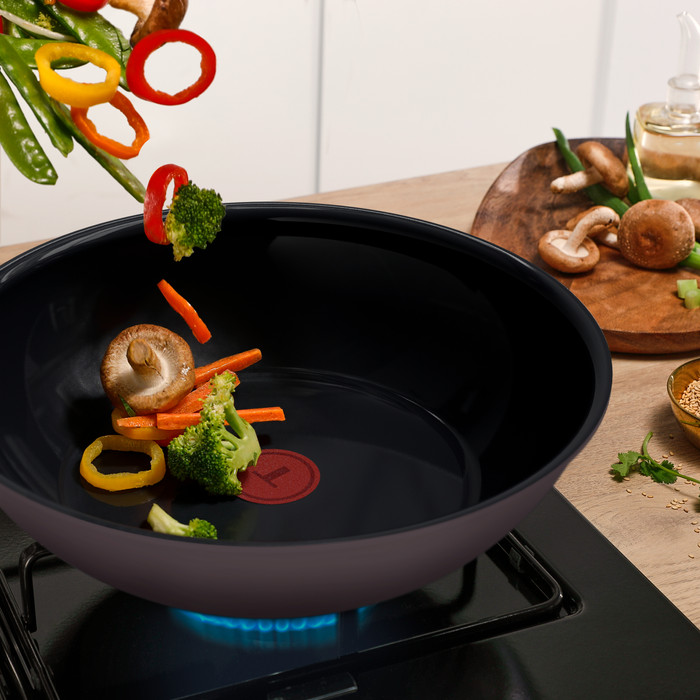 Tefal Ceramic Control Grey Wok 28 cm produit à l'usage