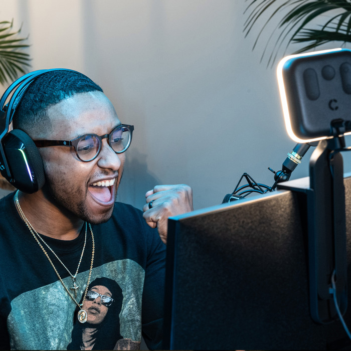 Logitech Litra Glow Streaming Lamp produit à l'usage