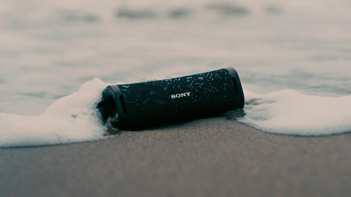 Sony ULT Field 1 Orange product in use