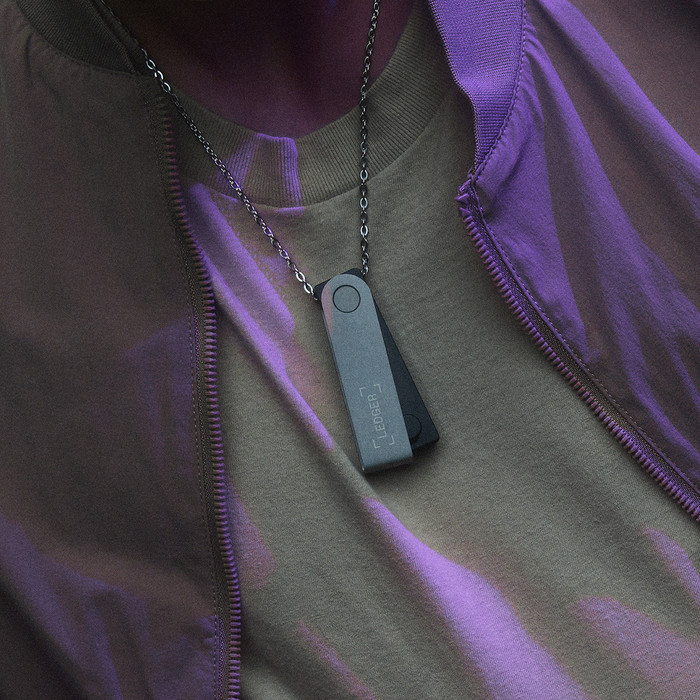 Ledger Nano X Mauve Améthyste produit à l'usage