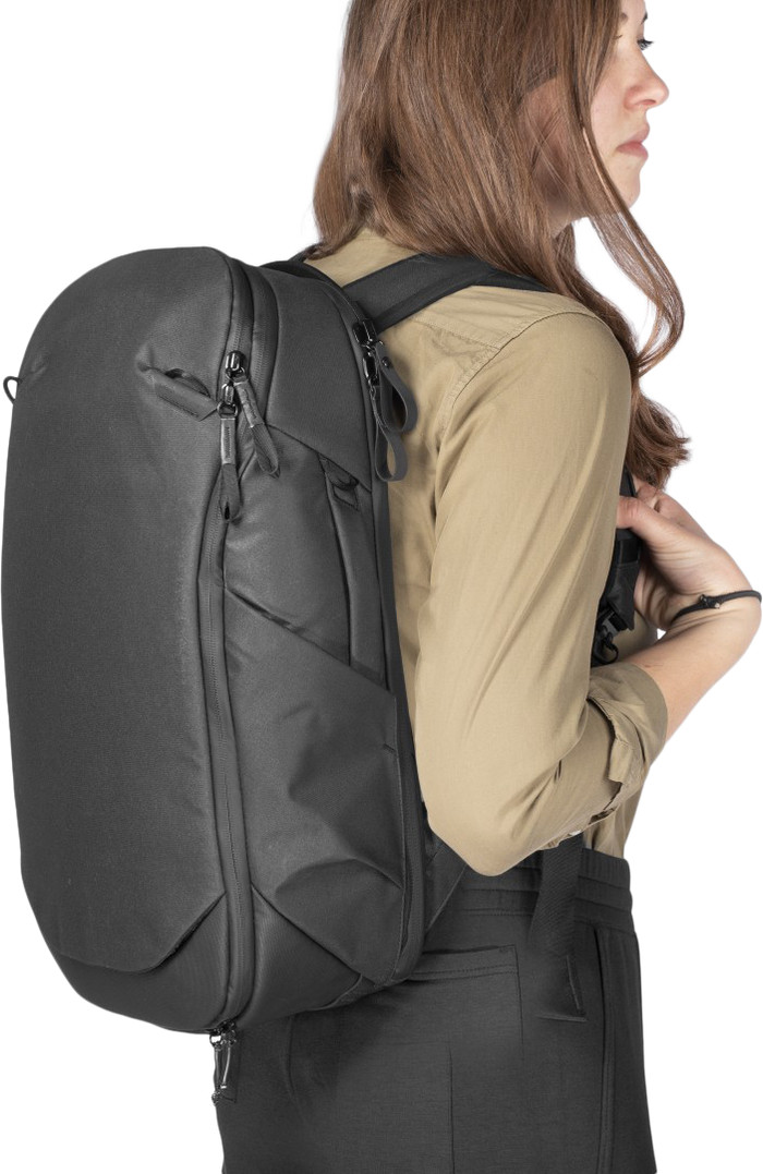 Peak Design Sac à dos de voyage 30 L v2 Black produit à l'usage