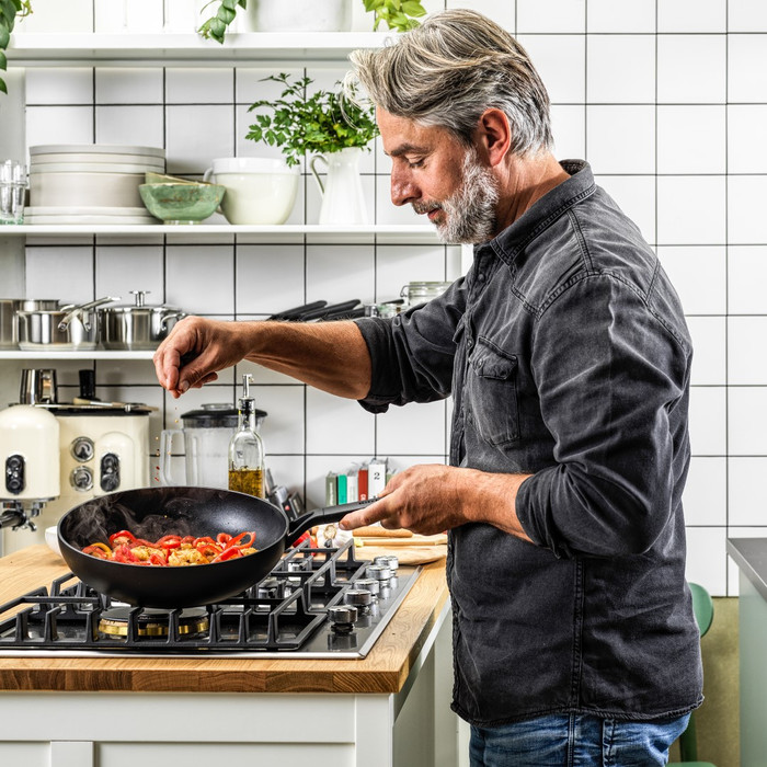 KitchenAid Classic Forged Wok 28 cm produit à l'usage
