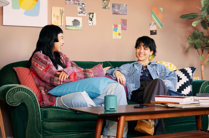 Sony SRS-XB100 Duo Pack Blue product in use