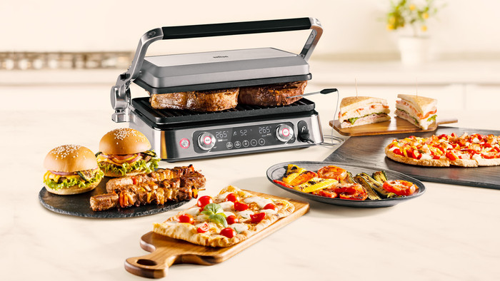 Braun MultiGrill 9 Pro CG9160 product in use