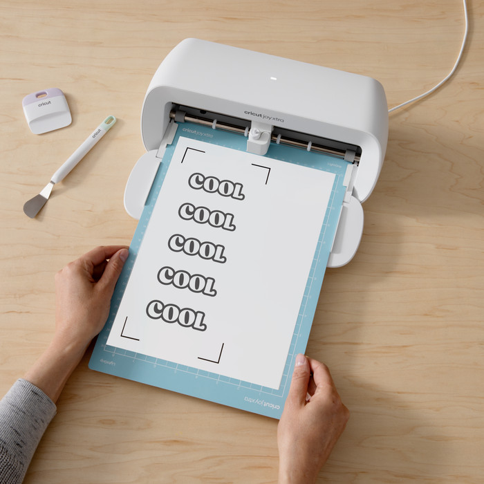 Cricut Printbaar Vinyl Meerkleurig A4 44 vellen product in gebruik