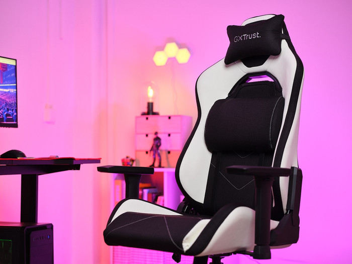 Trust GXT 714W Ruya Gaming Chair White product in use