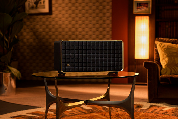 JBL Authentics 500 Noir produit à l'usage