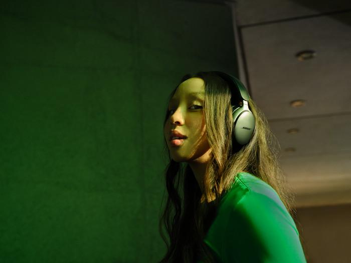 Bose QuietComfort Ultra Headphones Zwart product in gebruik