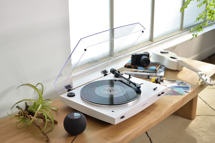 Audio-Technica AT-LP3XBT White product in use