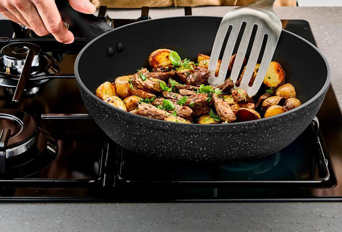 Tefal Excell'Cook Koekenpannenset 24 + 28 cm product in gebruik