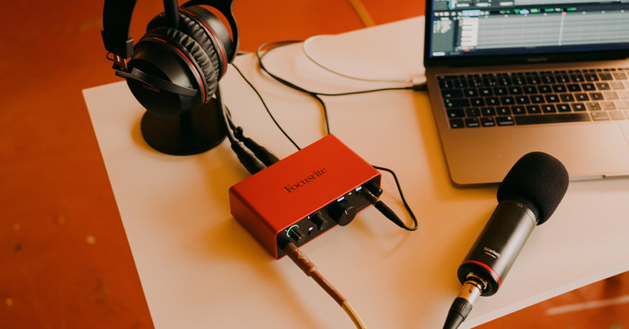 Focusrite Scarlett4-Solo-Studio product in use