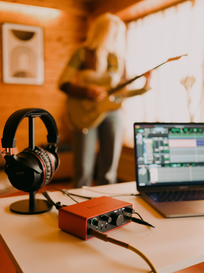 Focusrite Scarlett4-Solo-Studio product in use