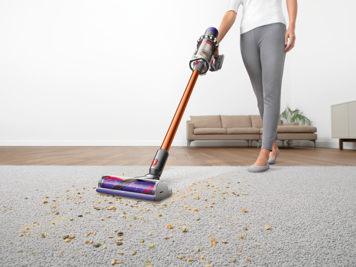 Dyson Cyclone V10 Absolute product in use