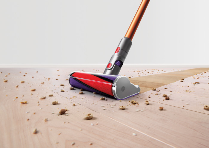 Dyson Cyclone V10 Absolute product in use