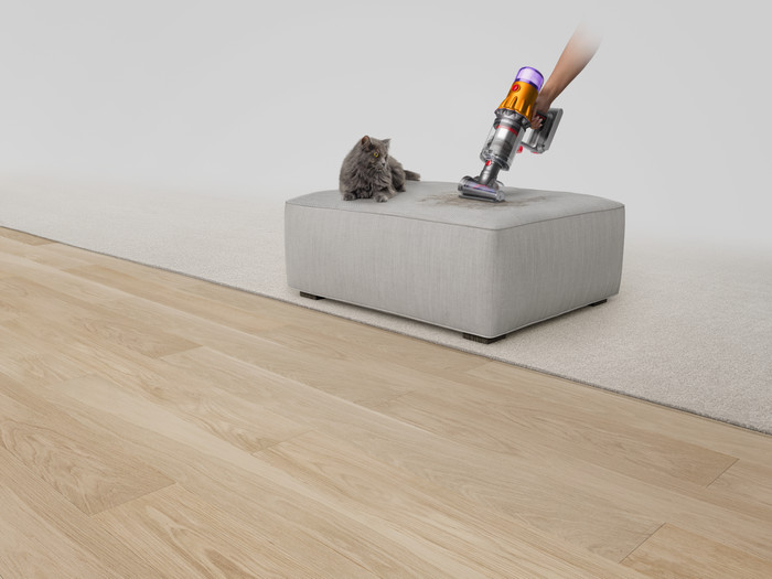Dyson V12 Detect Slim Absolute product in use
