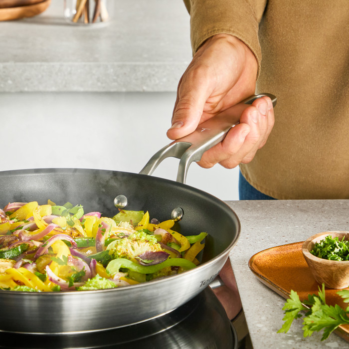 Tefal Extreme keramische koekenpan 24 cm product in gebruik