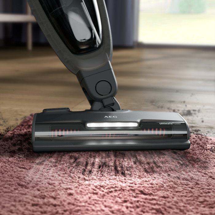 AEG AS52AB18BN 5000 ANIMAL product in use