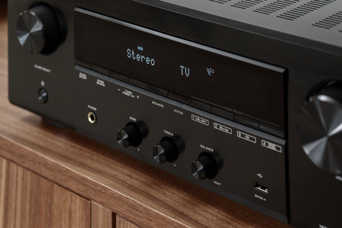 Denon DRA-900H Black product in use