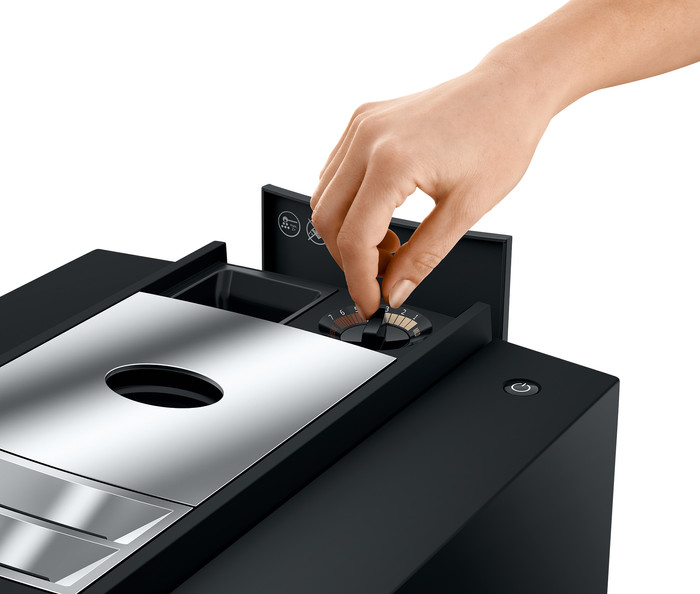 JURA S8 Dark Inox (EB) product in gebruik