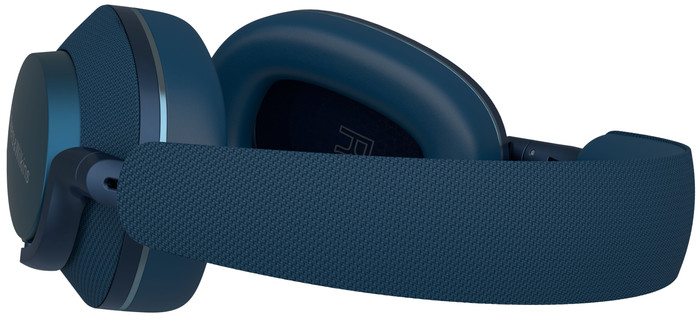 Bowers & Wilkins Px7 S2e Blue + BlueBuilt Power Delivery Charger with USB-C Port 20W White detail