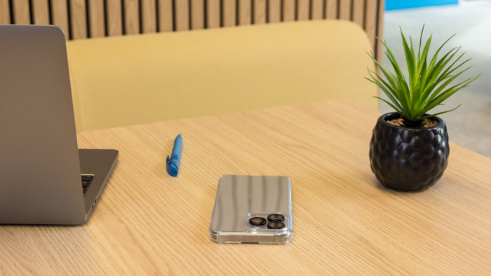 BlueBuilt Protective Back Cover iPhone 15 Pro Max Transparent visuel Coolblue 1