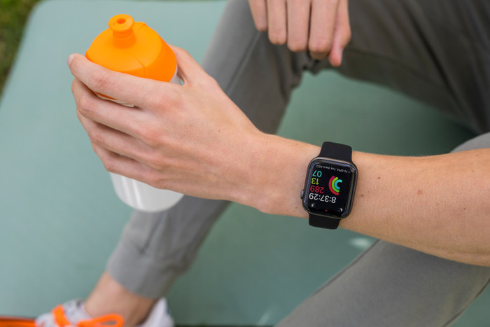 BlueBuilt Silicone Watch Strap Black for Apple Watch 44/45/46mm product in use