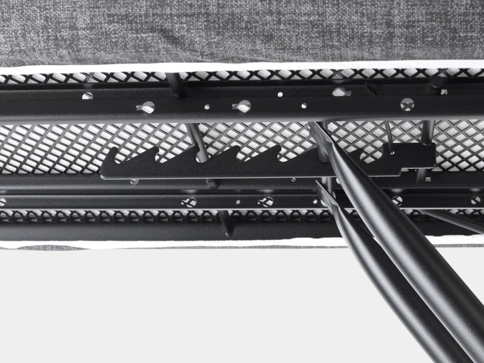 Brabantia Strijkplank C 124 x 45 cm Spring Bubbles product in gebruik