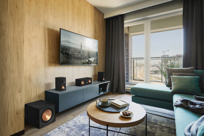 Klipsch R-40M (pair) product in use